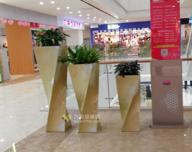 玻璃鋼金色創(chuàng)意組合花瓶陜西購(gòu)物中心擺放圖 玻璃鋼金色創(chuàng)意組合花瓶陜西購(gòu)物中心擺放圖